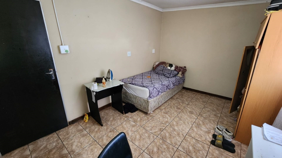 12 Bedroom Property for Sale in Brandwag Free State